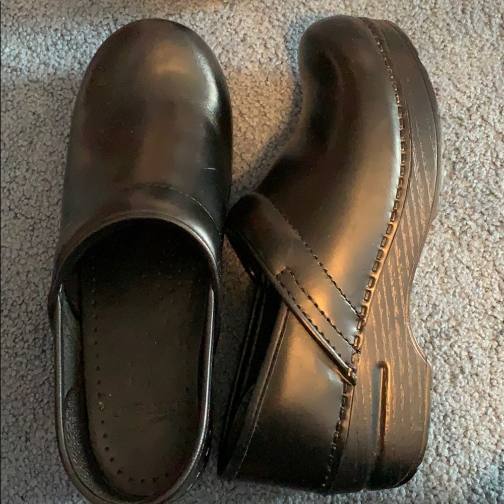 dansko professional clog